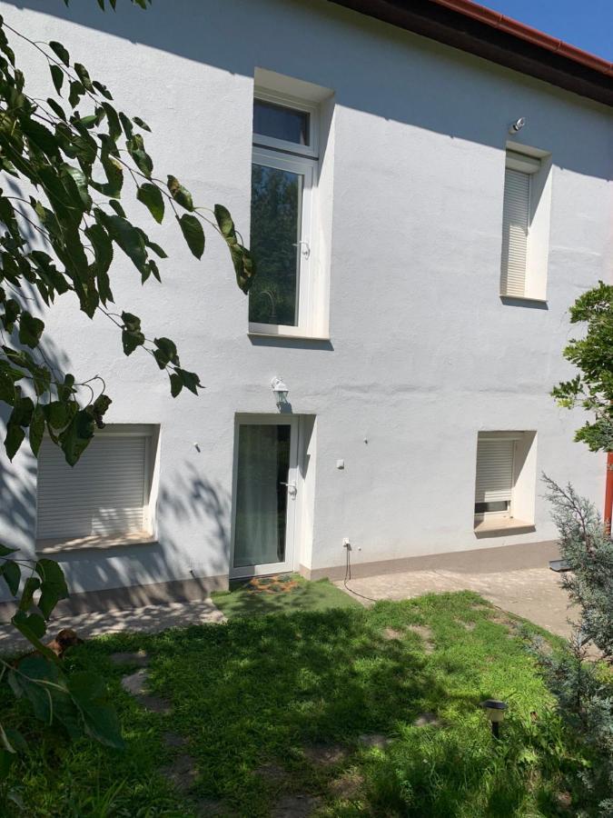 Villa Esztergom Exterior foto