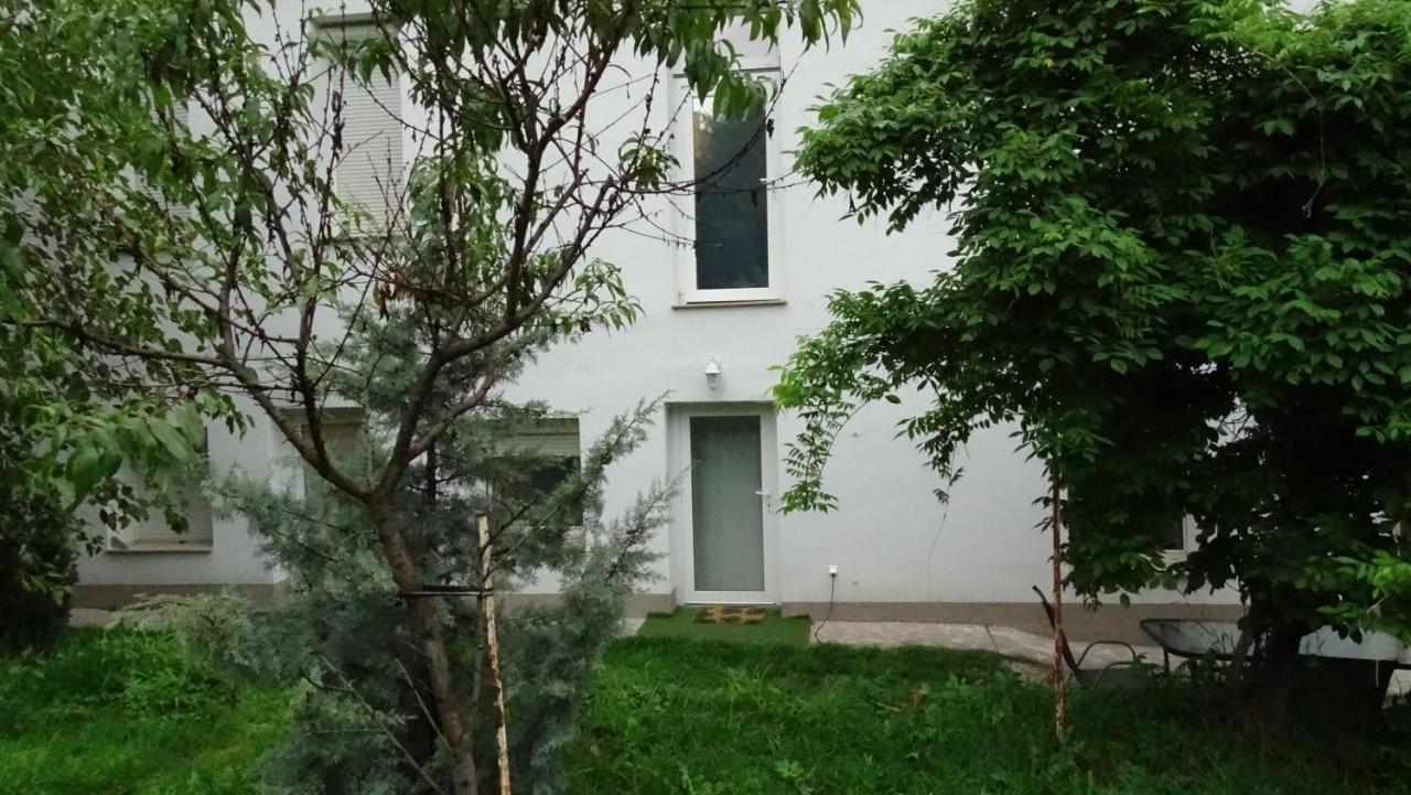 Villa Esztergom Exterior foto